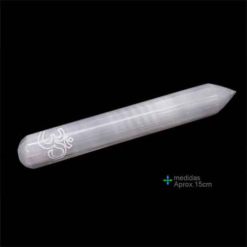 Bastão de Selenite com Ponta – 15 cm gravado com OM