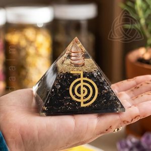 Pirâmide de Orgonite com Shunguite e Cho Ku Rei – 7 X 7